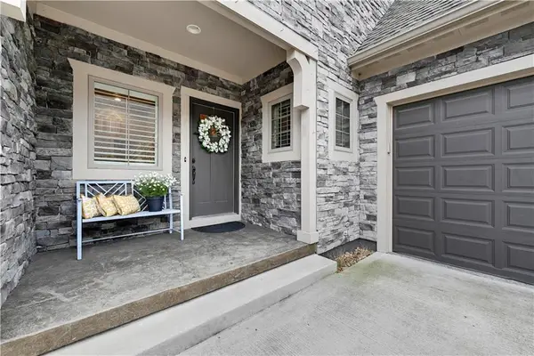 14761 Meadow Lane, Leawood, KS 66224