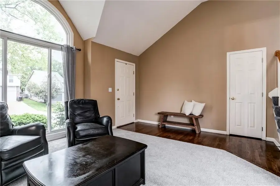 21513 W 52nd Street, Shawnee, KS 66226 - #2
