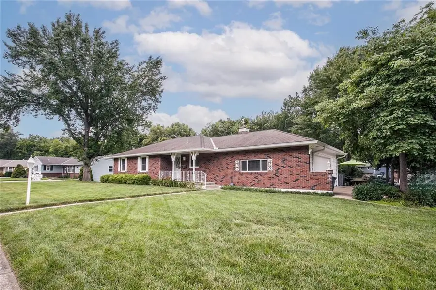 421 SW Stratford Road, Lees Summit, MO 64081 - #2
