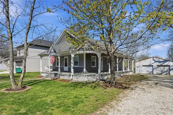 310 E Nichols Street, Spring Hill, KS 66083