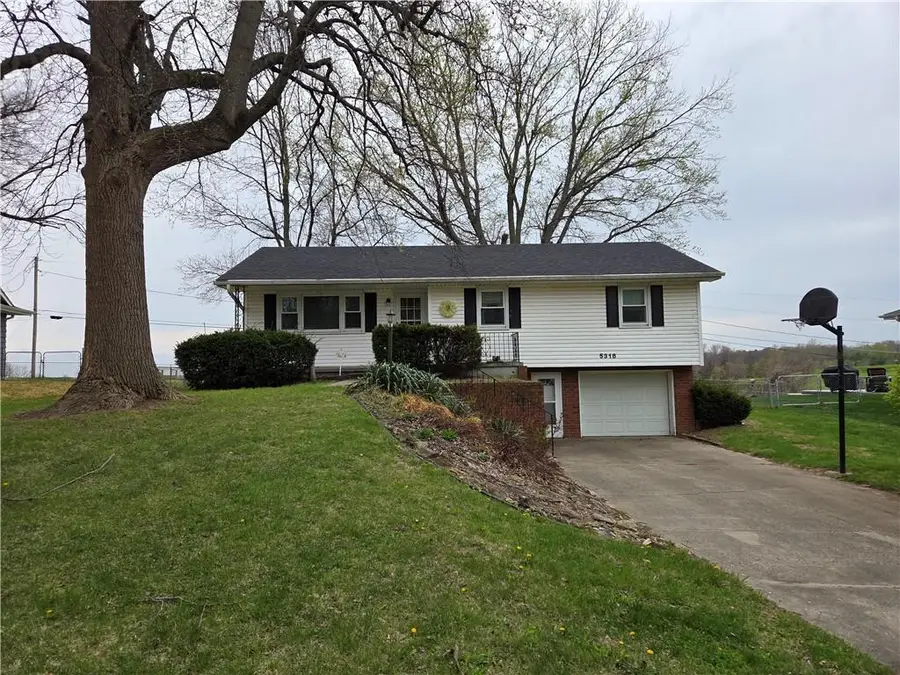 5318 Ethel Drive, Saint Joseph, MO 64506 - #2