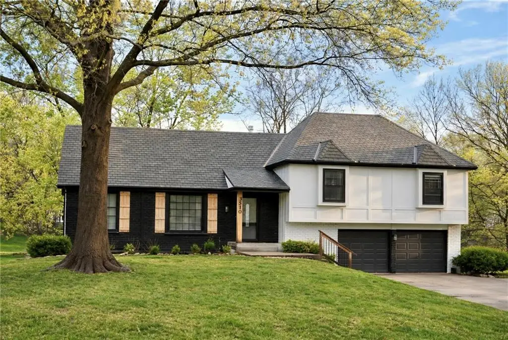 3510 NE Kingwood Place, Lees Summit, MO 64064 - #1