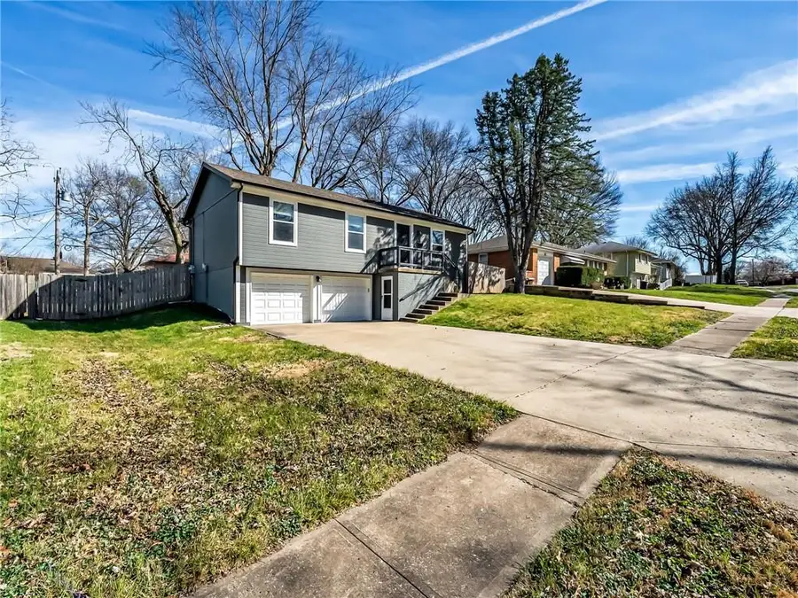 126 NW 4th Street, Blue Springs, MO 64057 - #2