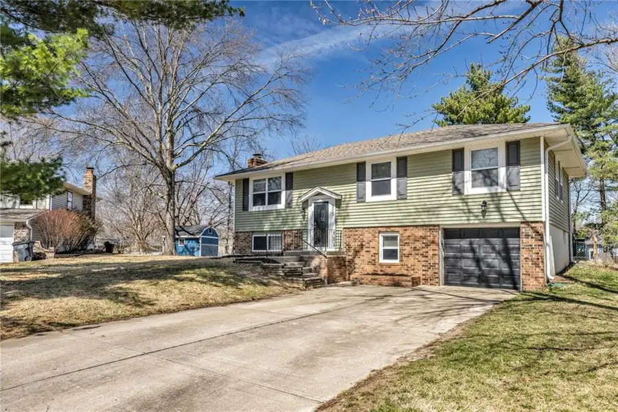 313 SW Blarney Court, Blue Springs, MO 64014 - #2