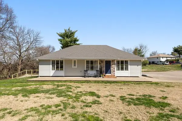 2401 SE Seymour Road, St Joseph, MO 64507