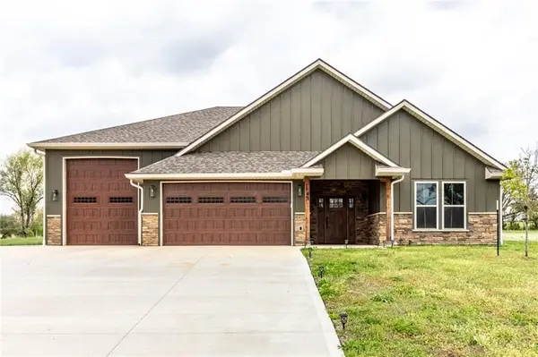 43 SW 150 Road, Warrensburg, MO 64093