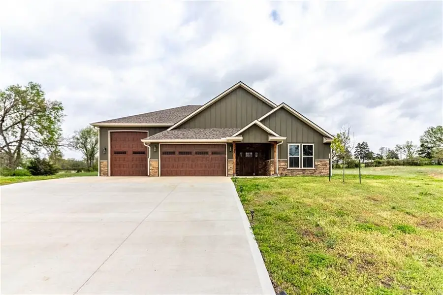 43 SW 150 Road, Warrensburg, MO 64093 - #2