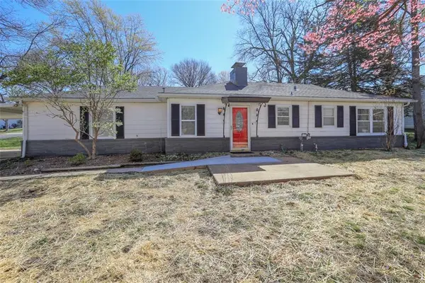 10001 E 31st Street S, Independence, MO 64052