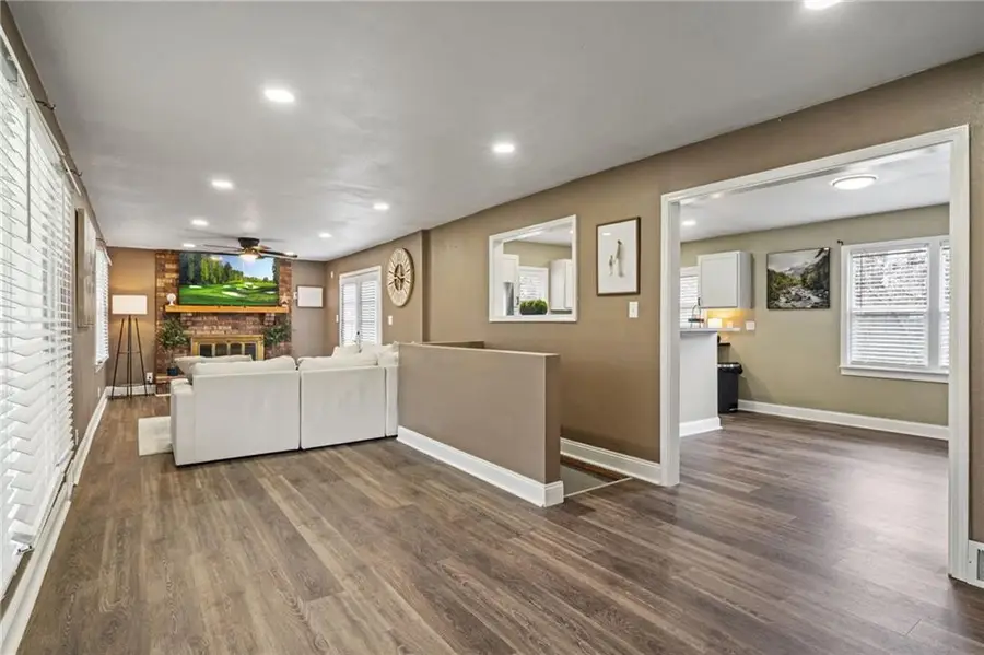 3018 Douglas Street, Saint Joseph, MO 64506 - #2