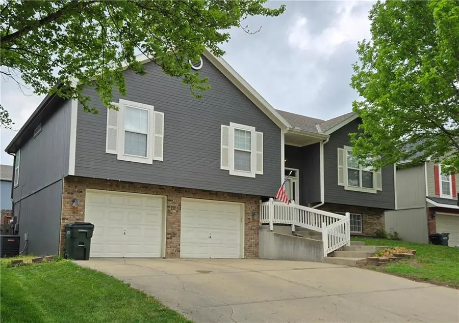 2926 Garland Street, Leavenworth, KS 66048 - #3