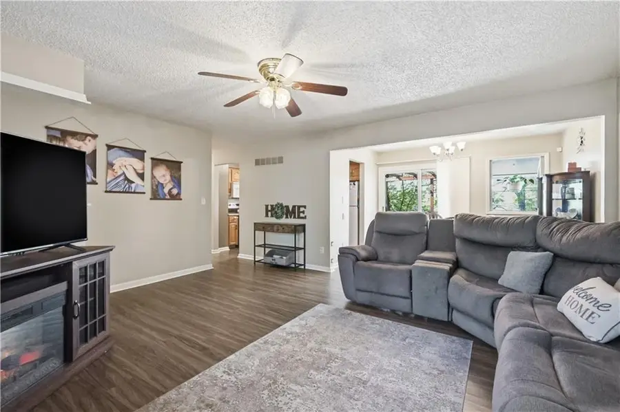 2824 Berry Lane, Independence, MO 64057 - #2