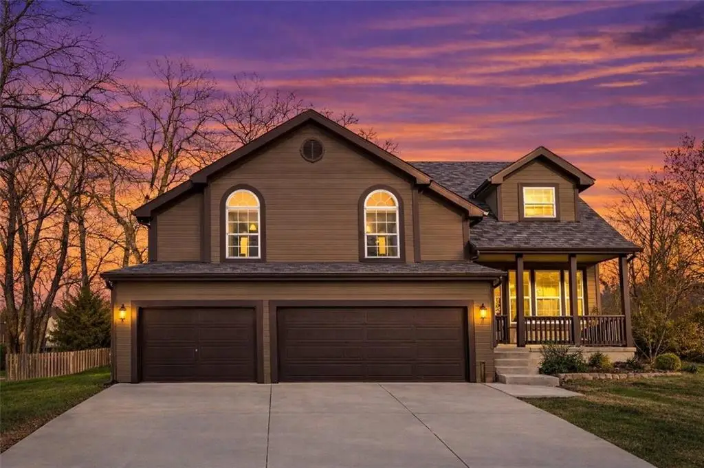 8801 N Kirkwood Avenue, Kansas City, MO 64154 - #1