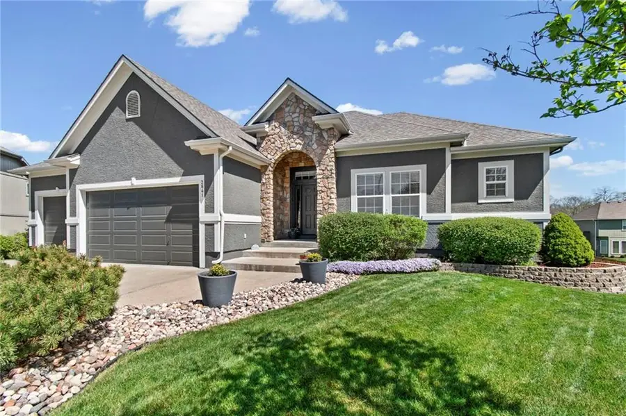 2841 NE Marywood Court, Lees Summit, MO 64086 - #2