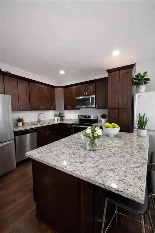 15868 Shawnee Drive, Overland Park, KS 66223 - #2