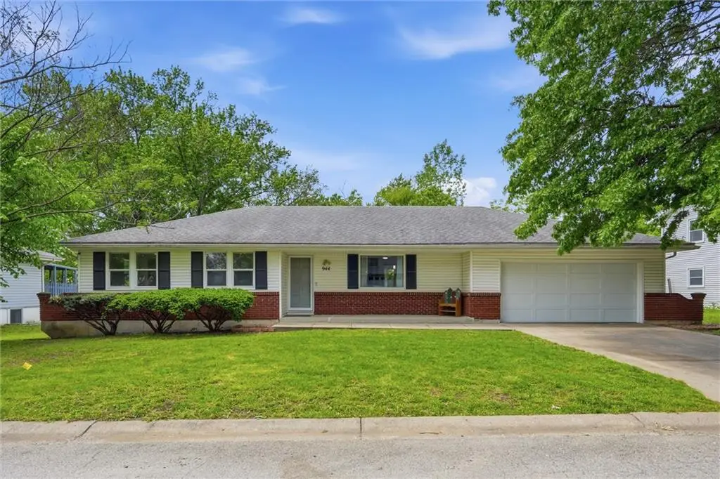 944 Ridge Drive, Warrensburg, MO 64093 - #1
