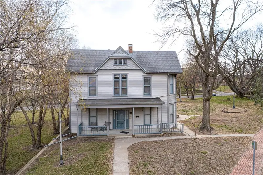 610 N 8th Street, Saint Joseph, MO 64501 - #2