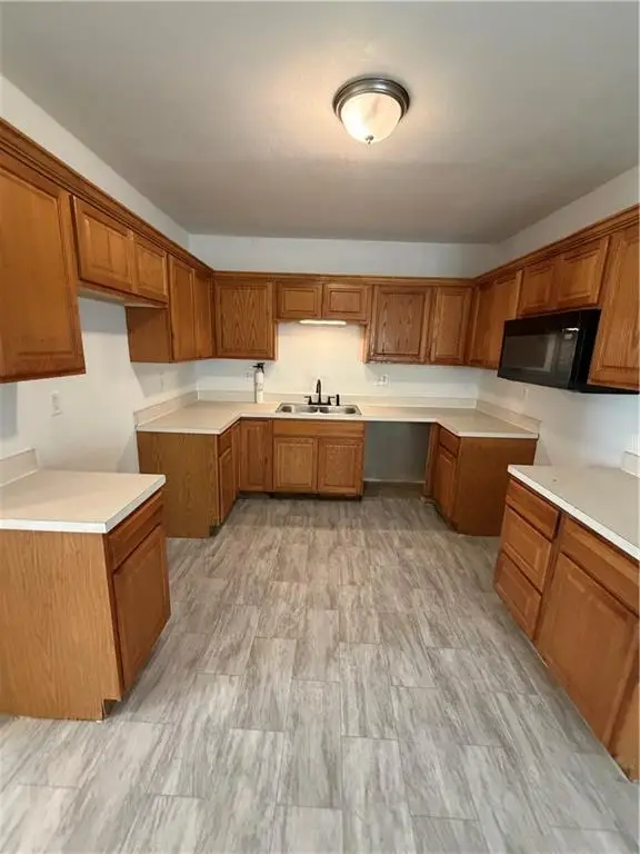 201 S Willis Avenue, Independence, MO 64050 - #3