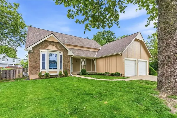 7829 Caenen Street, Lenexa, KS 66216