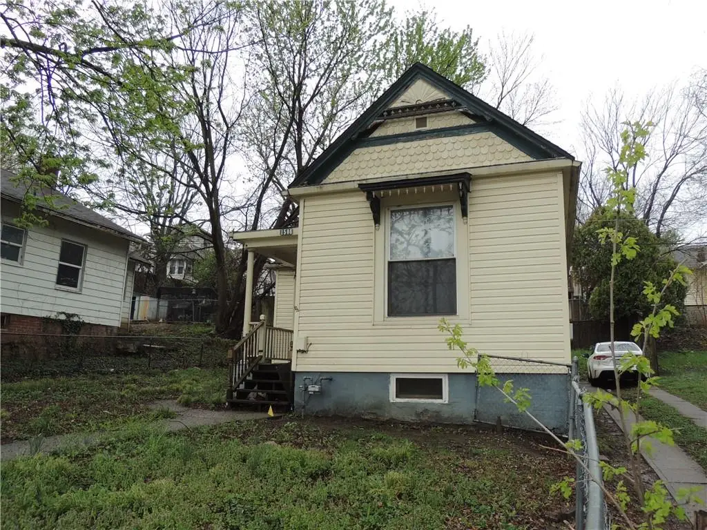 1508 S 26th Street, Saint Joseph, MO 64507 - #1