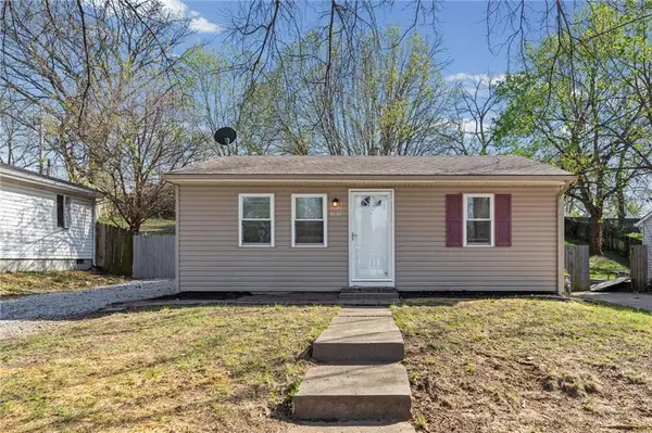 1313 NE 44th Street, Kansas City, MO 64116