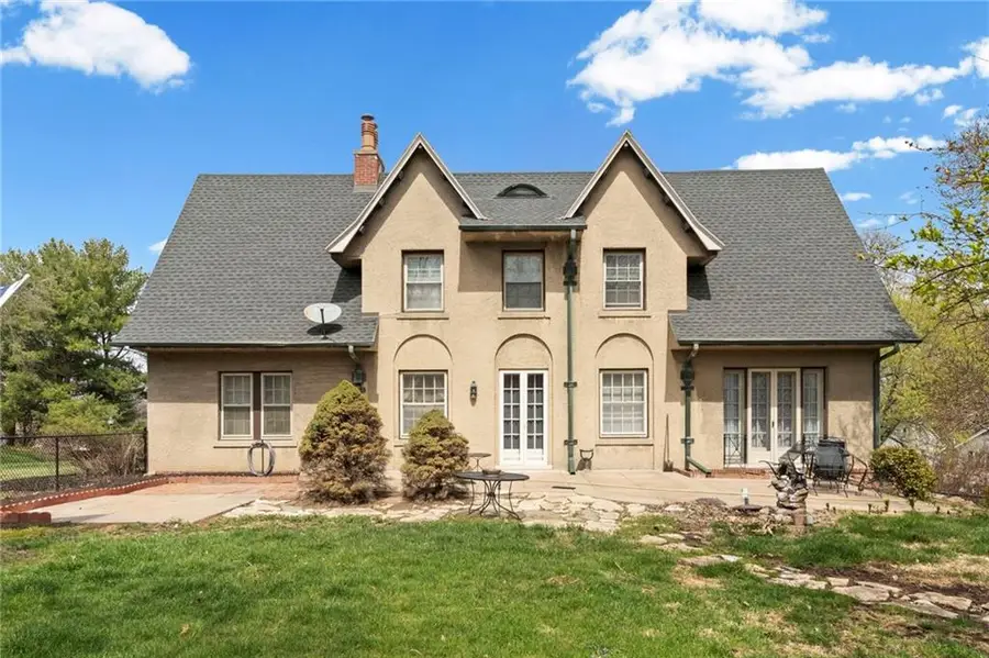 1307 Ashland Avenue, Saint Joseph, MO 64506 - #2