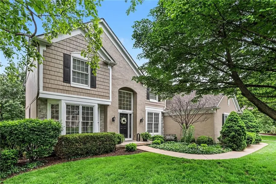 3541 W 143rd Terrace, Leawood, KS 66224 - #3
