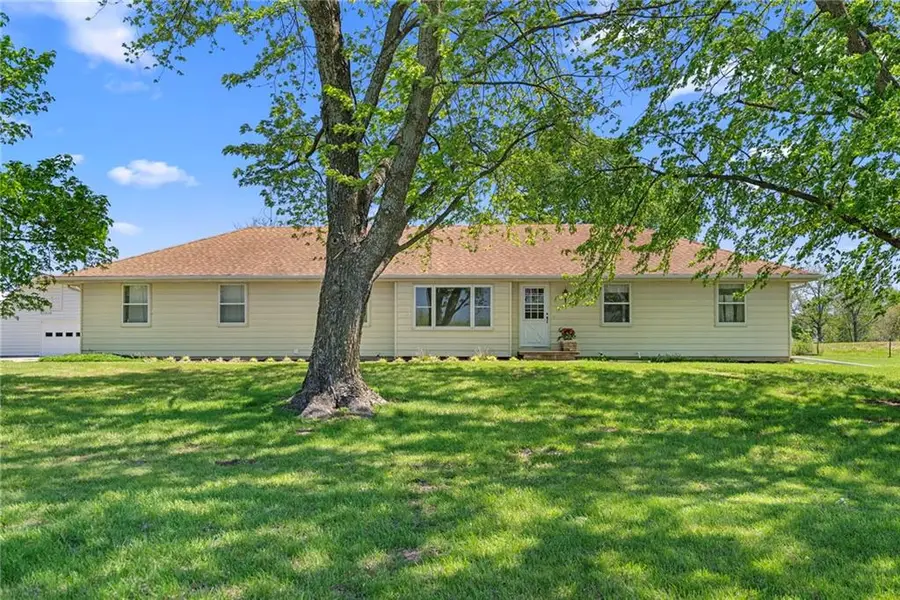 34255 Lookout Road, Osawatomie, KS 66064 - #2