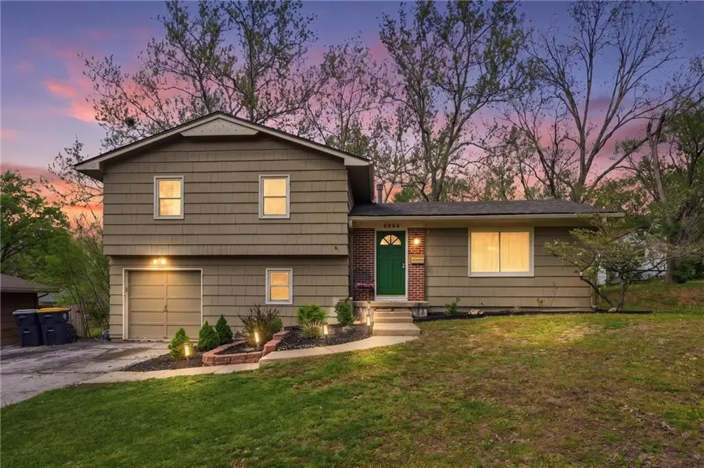 3006 E 107th Terrace, Kansas City, MO 64137 - #1