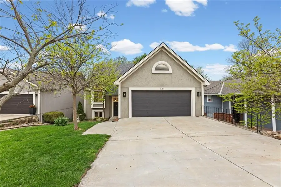 551 NW North Shore Drive, Lake Waukomis, MO 64151 - #3