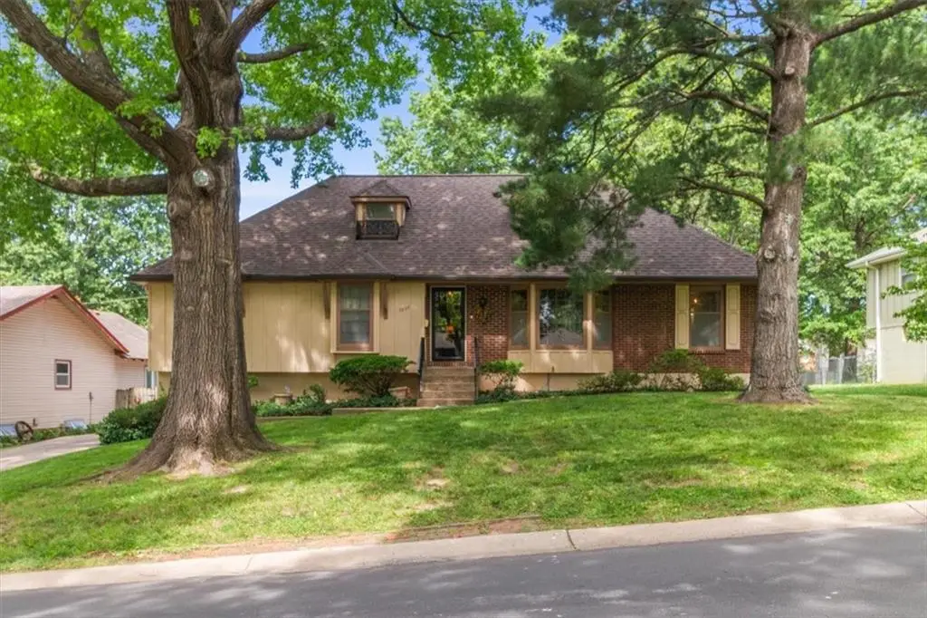 3908 Woodbury Street, Independence, MO 64055 - #1