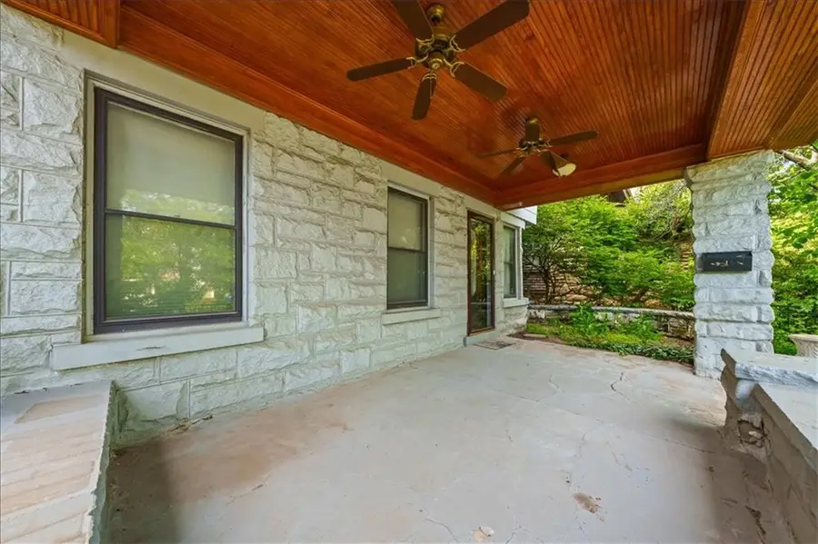 4314 Harrison Street, Kansas City, MO 64110 - #3