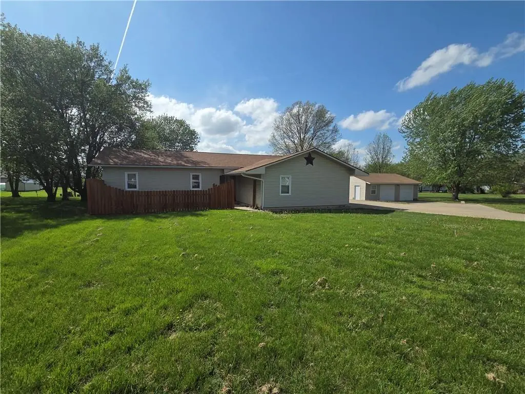 129 NW 251st Road, Clinton, MO 64735 - #1