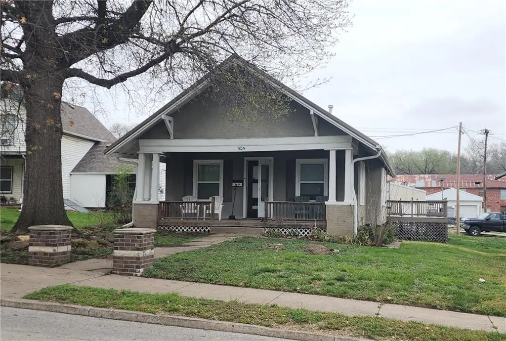 905 Parallel Street, Atchison, KS 66002 - #1