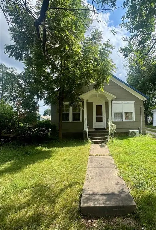 109 W 22nd Street, Pittsburg, KS 66762 - #3