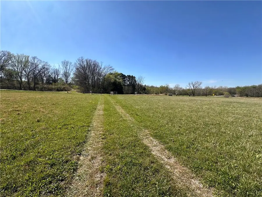 925 S 82 Highway, El Dorado Springs, MO 64744 - #3