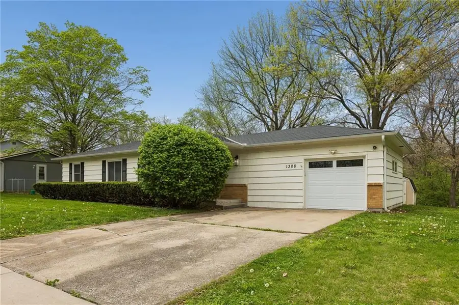 1308 Middlebrook Drive, Liberty, MO 64068 - #2