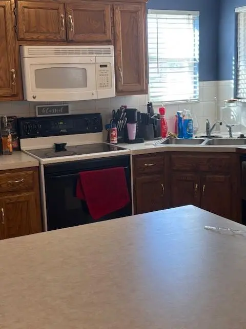 3020 Garland Street, Leavenworth, KS 66048 - #3