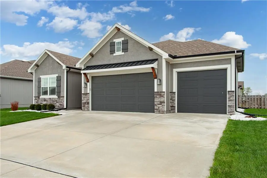 228 SW Davenport Drive, Blue Springs, MO 64014 - #2