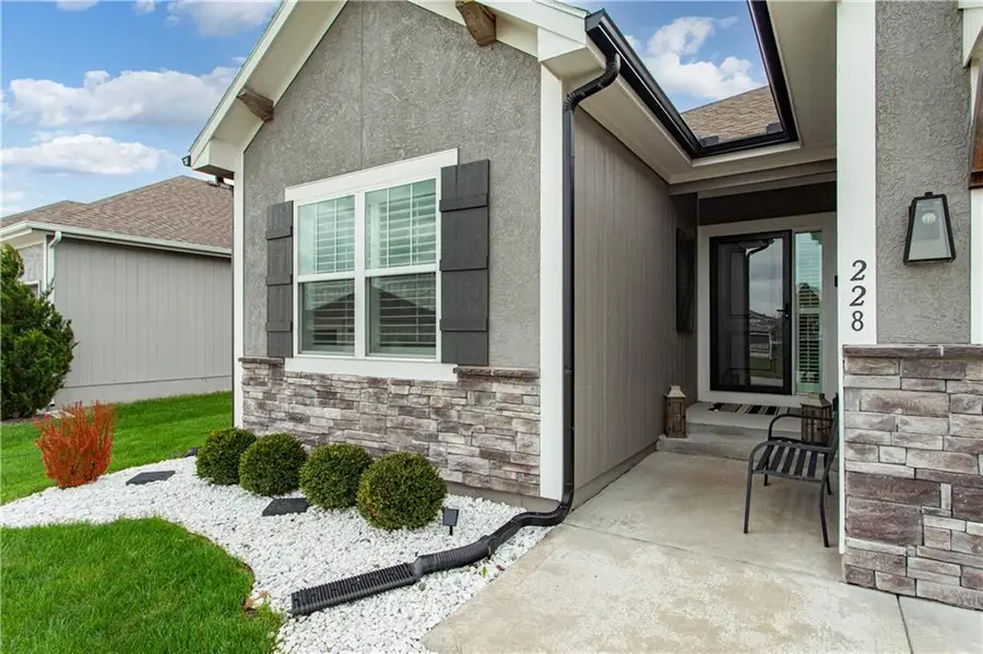 228 SW Davenport Drive, Blue Springs, MO 64014 - #3