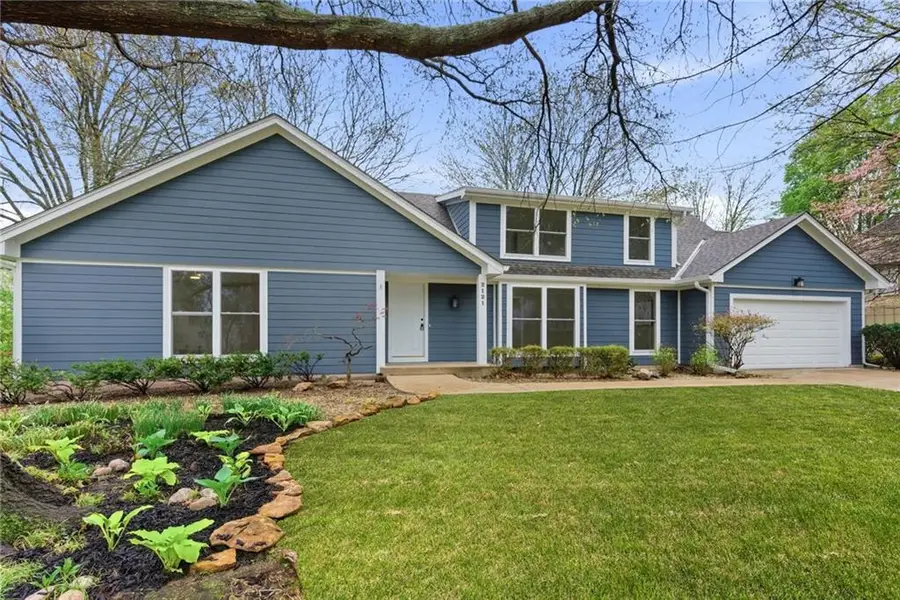 2121 W 120th Street, Leawood, KS 66209 - #3