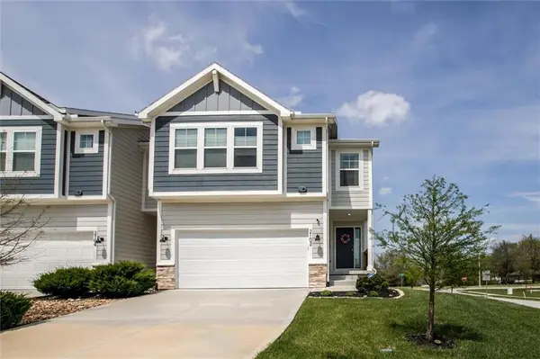 2102 SW Holdbrooks Drive, Lee's Summit, MO 64082