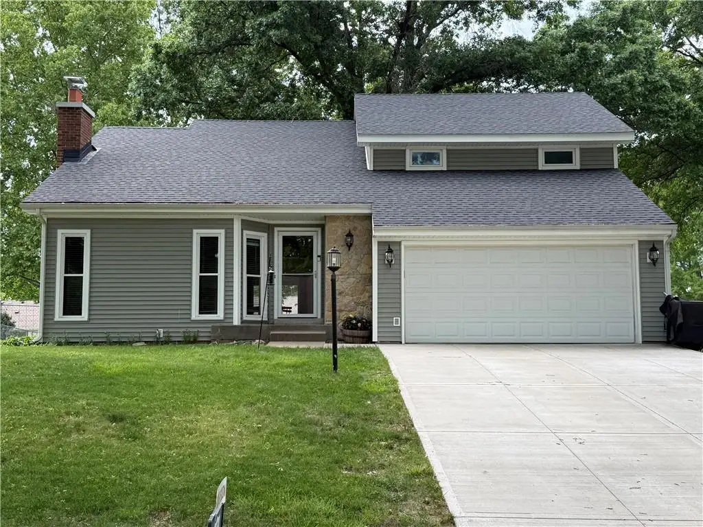 3110 Lakeview Circle, Leavenworth, KS 66048 - #1