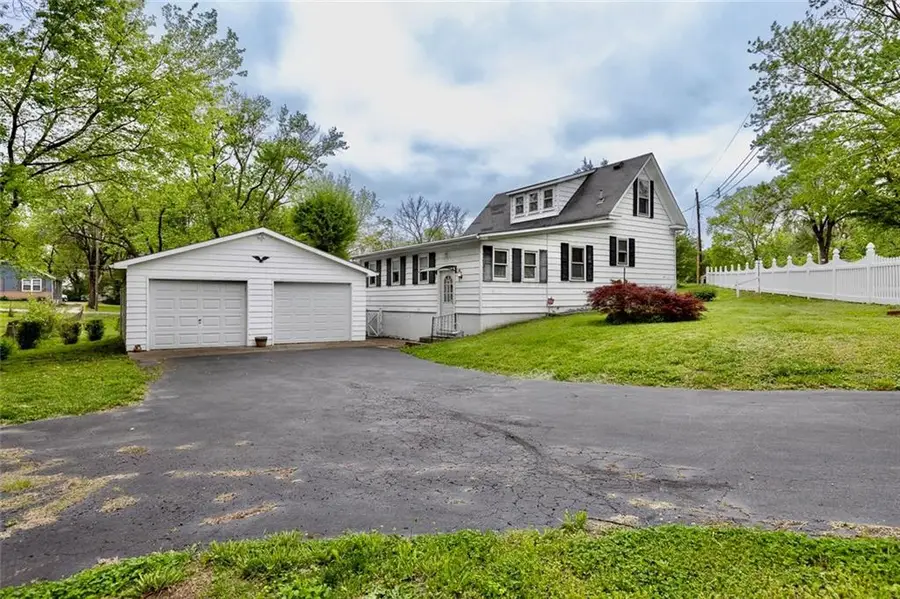 725 Ley Street, Excelsior Springs, MO 64024 - #2