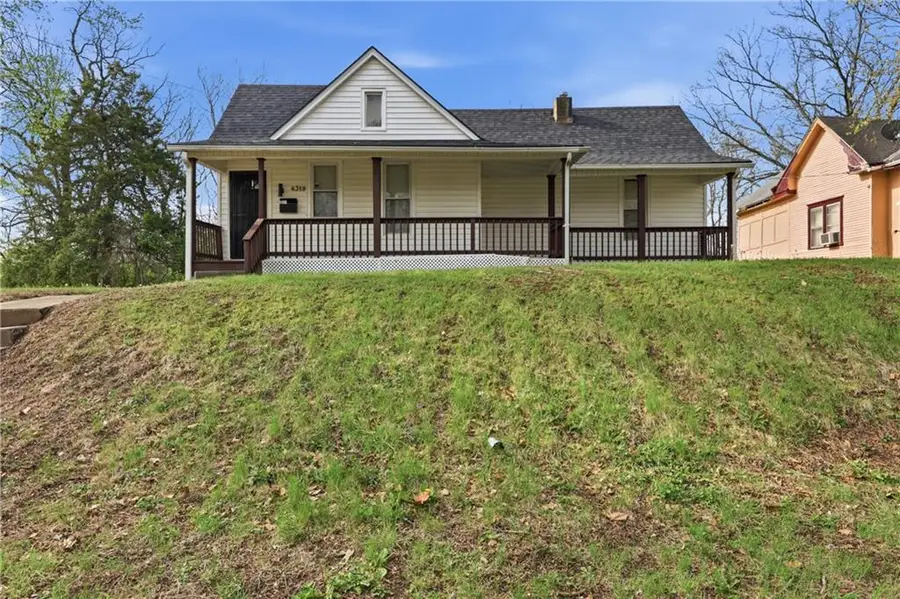 4319 E 56 Street, Kansas City, MO 64130 - #2