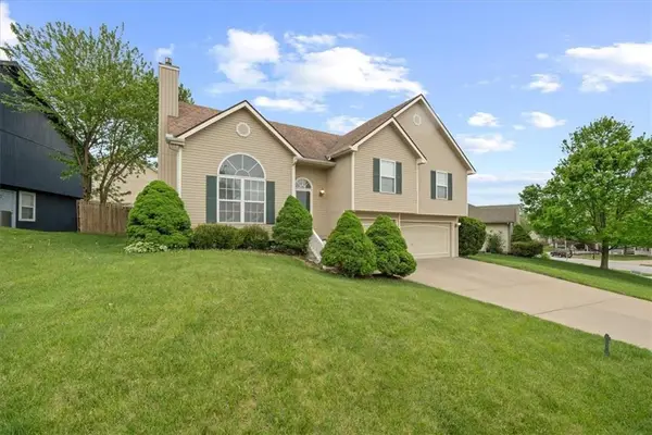 8567 N Ava Avenue, Kansas City, MO 64154