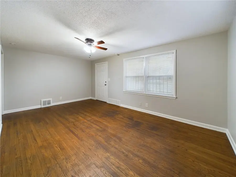 2816 E 63rd Street, Kansas City, MO 64130 - #3