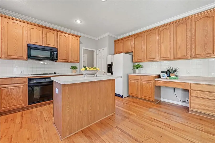 12462 Rosehill Street, Overland Park, KS 66213 - #3