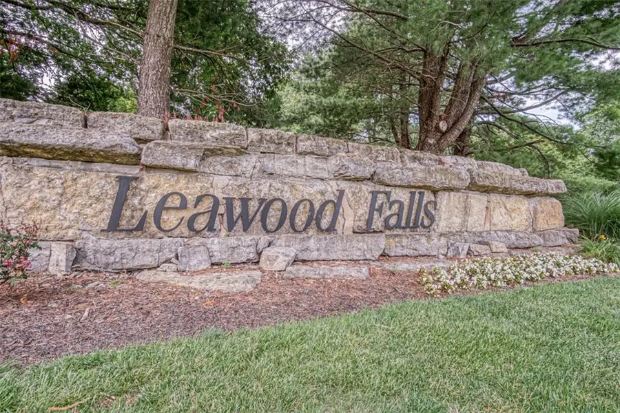 13733 Pembroke Circle, Leawood, KS 66224 - #3