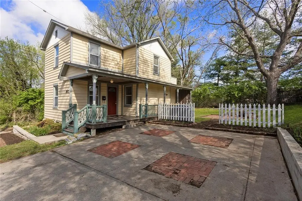 810 W 16th Street, Kansas City, MO 64108 - #1