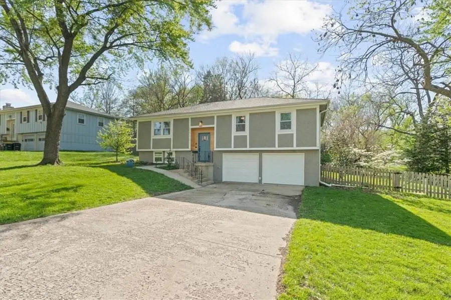 5520 Stearns Street, Shawnee, KS 66203 - #3